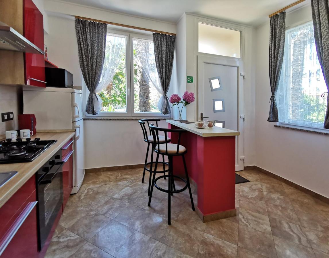 App & Room Le Palme Umag Exteriör bild