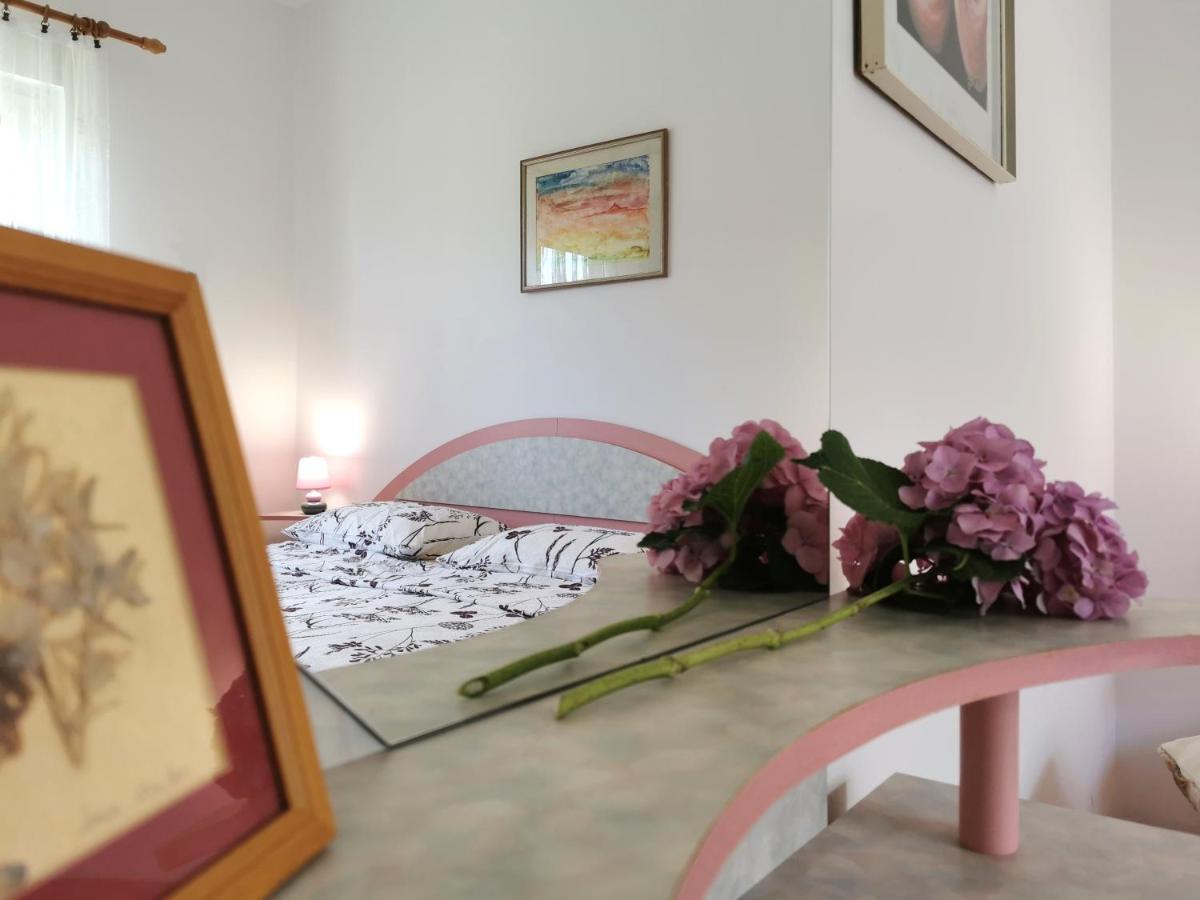 App & Room Le Palme Umag Exteriör bild