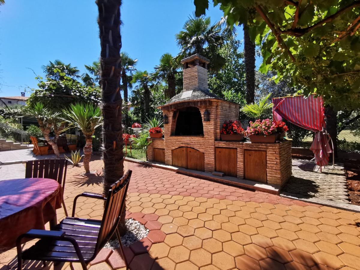 App & Room Le Palme Umag Exteriör bild