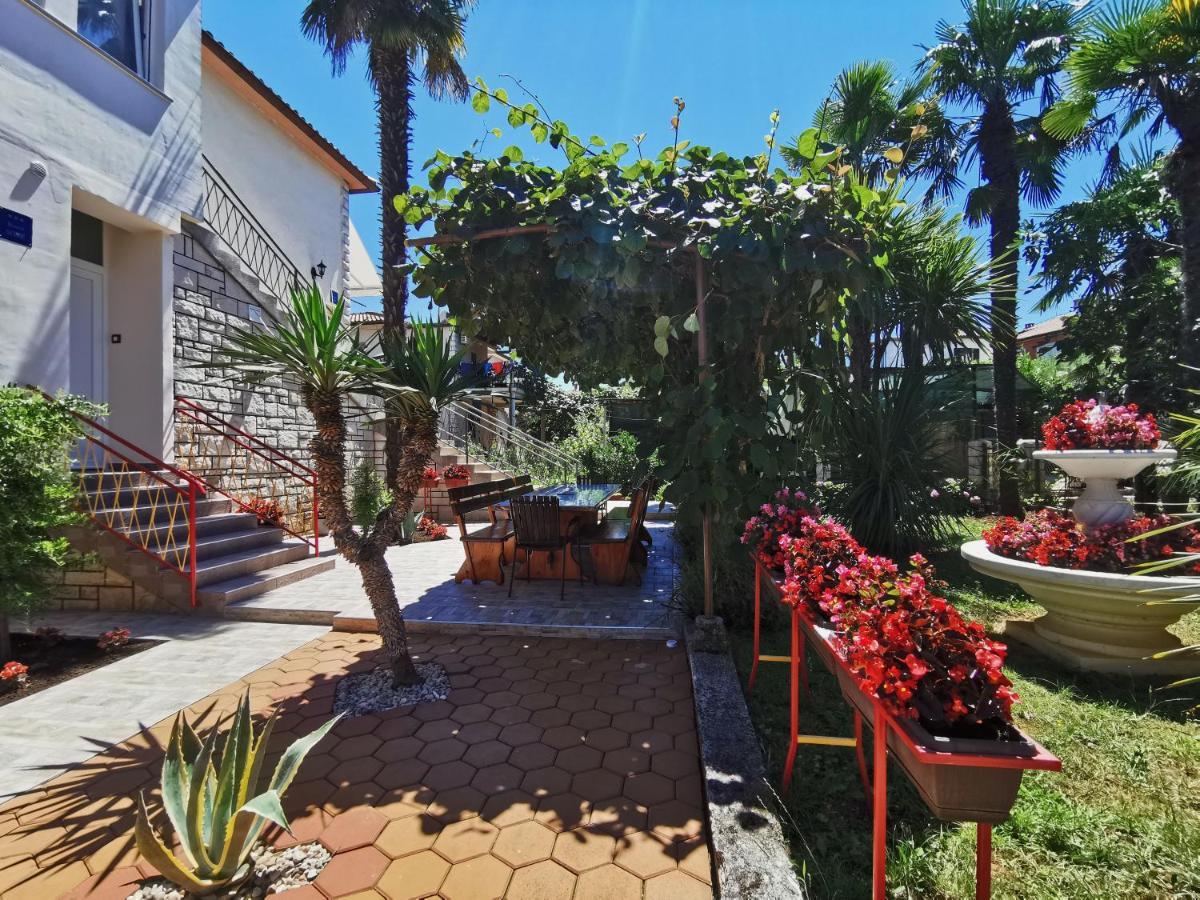 App & Room Le Palme Umag Exteriör bild